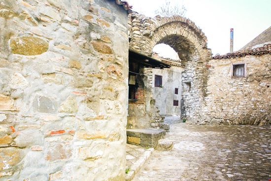 Tursi il borgo autentico nel cuore della Basilicata Shutterstock.com 