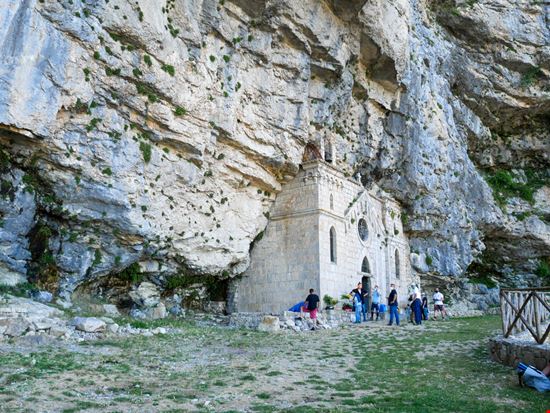 Formia Eremo di San Michele Giuma - Shutterstock.com 