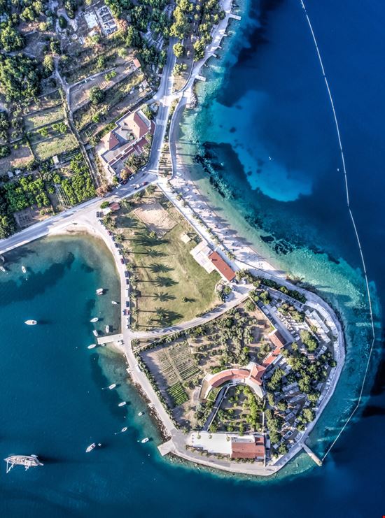 Spalato Isola di Vis Shutterstock.com 