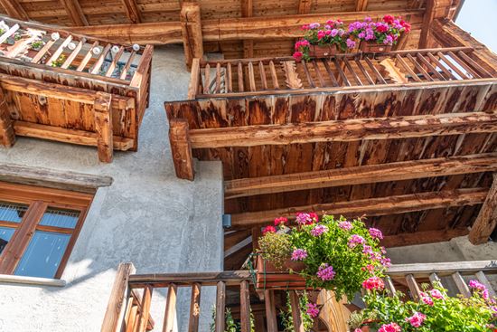 Usseaux Borgo Medievale Karl Allen Lugmayer / Shutterstock.com 