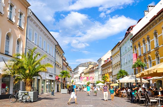 Klagenfurt Klagenfurt AlwaysOn / Shutterstock.com 