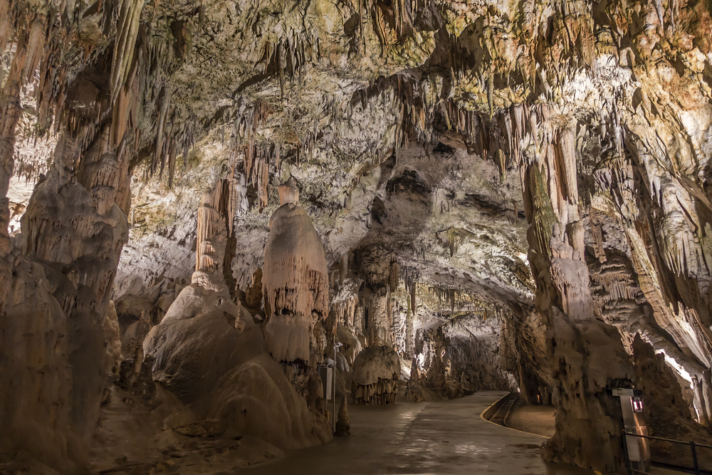 Grotte di Postumia