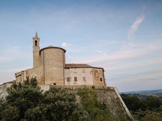 Sorbolongo Il piccolo gioiello delle Marche cristian ghisla - Shutterstock.com 