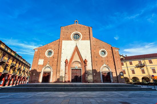 Saluzzo Saluzzo Shutterstock.com 