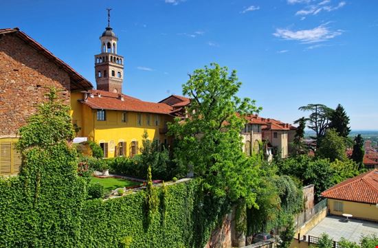 Saluzzo Saluzzo Shutterstock.com 