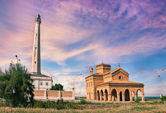 Chiesa di Santa Maria di Punta Penna Chiesa di Santa Maria di Punta Penna ermess - Shutterstock.com 