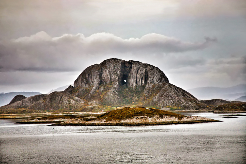 Torghatten