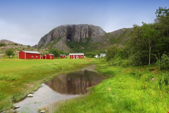 Torghatten Torghatten Tupungato - Shutterstock.com 