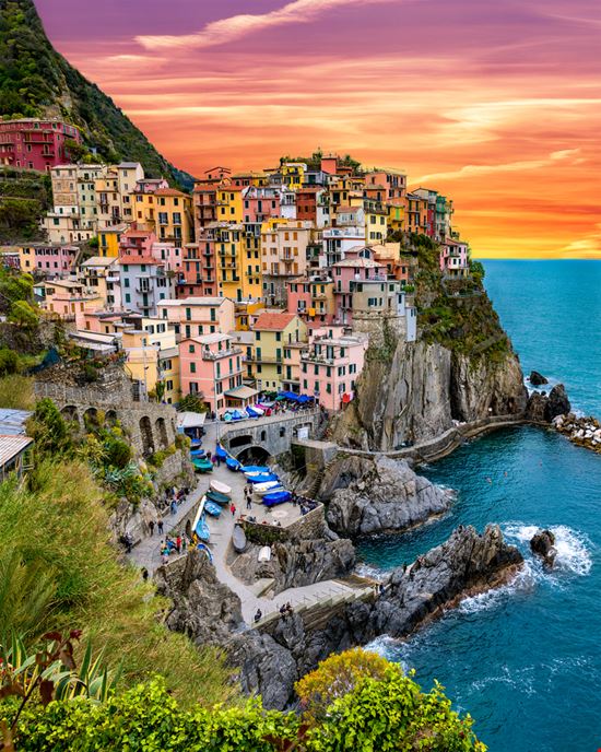 Manarola Manarola Altug Galip - Shutterstock.com 