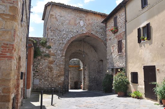 Montefollonico Il borgo da sogno tra la Val d'Orcia e la Val di Chiana stock.adobe.com 