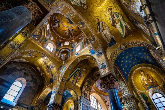 Chiesa di Santa Maria dell'Ammiraglio Chiesa di Santa Maria dell'Ammiraglio javarman - Shutterstock.com 