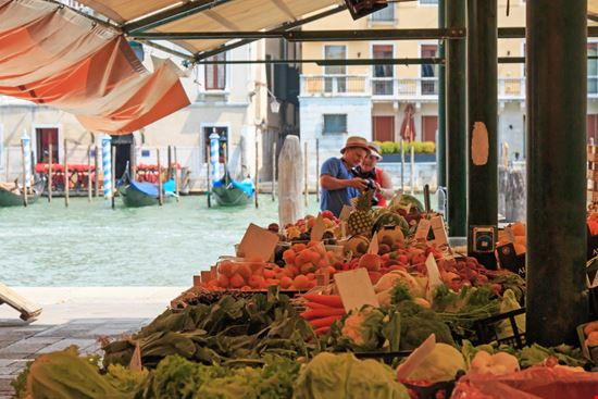 Mercato di Rialto Mercato di Rialto outcast85 / Shutterstock.com 