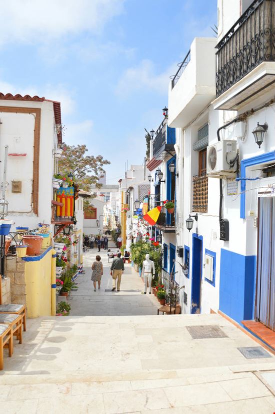 Alicante Alicante rSnapshotPhotos / Shutterstock.com rSnapshotPhotos / Shutterstock.com