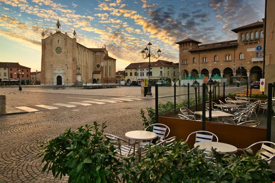 Montagnana La città murata makalex69 / Shutterstock.com 