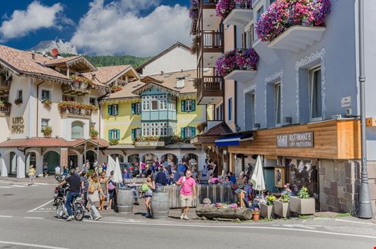 Moena la fata delle Dolomiti  MoLarjung / Shutterstock.com 