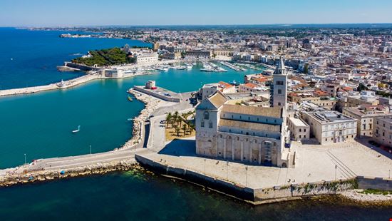 Trani Cattedrale Shutterstock.com 