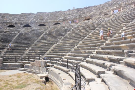 Anfiteatro Anfiteatro iAlbatros - Shutterstock.com 