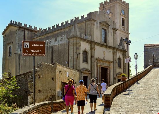 Chiesa di San Nicolò Chiesa di San Nicolò Goran Vrhovac / Shutterstock.com 