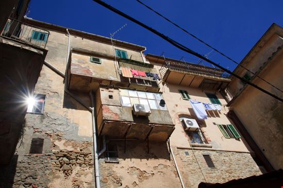 Scansano Scansano Paolo Trovo / Shutterstock.com 