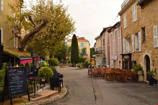Mougins Il borgo da non perdere in Provenza VV Shots / Shutterstock.com 