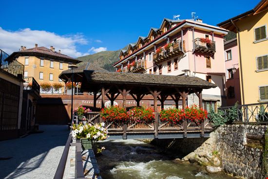 Ponte di Legno Ponte di Legno faber1893 / Shutterstock.com 