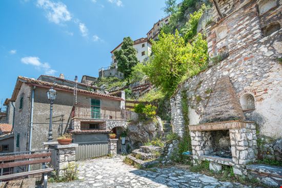 Cervara di Roma Cervara di Roma Stefano_Valeri - Shutterstock.com 