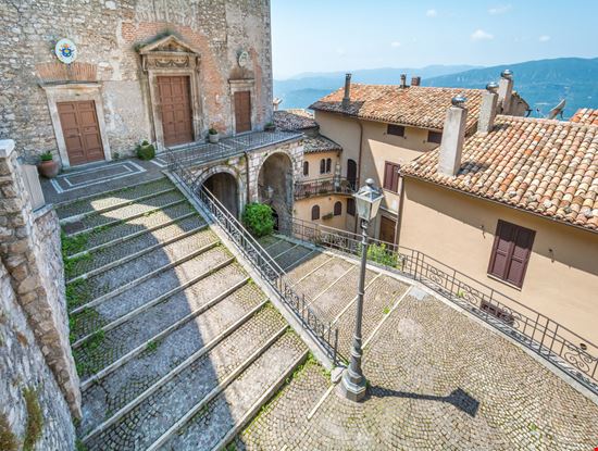 Cervara di Roma Cervara di Roma Stefano_Valeri / Shutterstock.com 