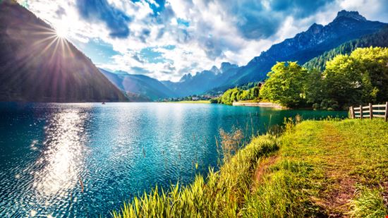 Auronzo di Cadore Lago di Santa Caterina Andrew Mayovskyy - Shutterstock.com 