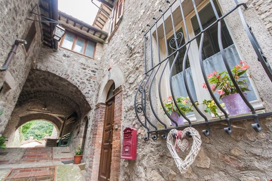 Scheggino Scheggino Andrea Luciani - Shutterstock.com 