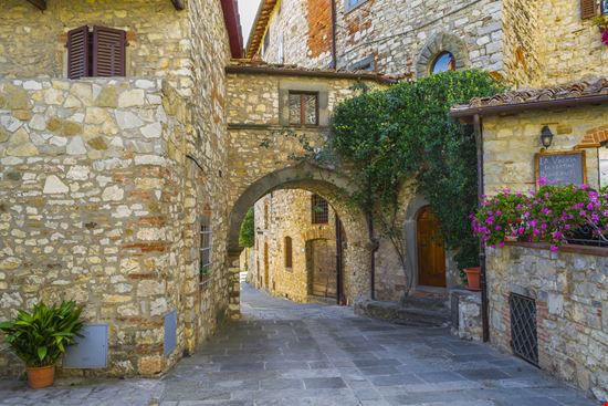 Volpaia Volpaia Stefy Morelli / Shutterstock.com 