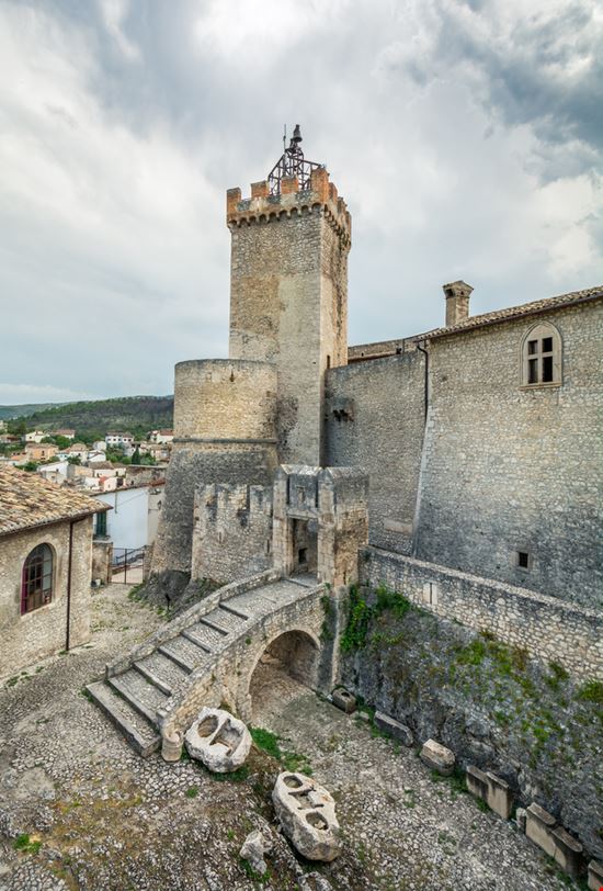 Capestrano Capestrano Stefano_Valeri - Shutterstock.com 