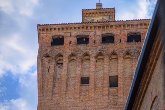 la rocca la rocca TinoFotografie - Shutterstock.com 