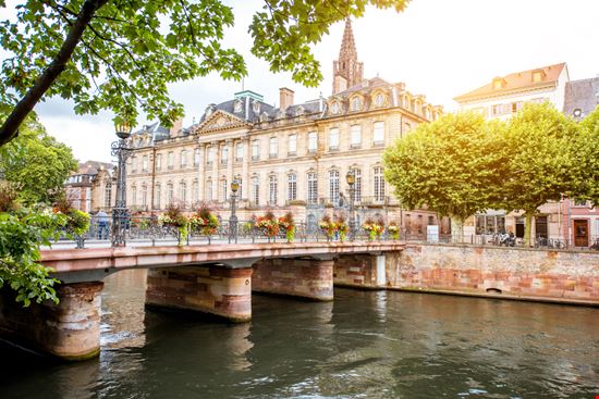 Palais Rohan Palais Rohan RossHelen - Shutterstock.com 