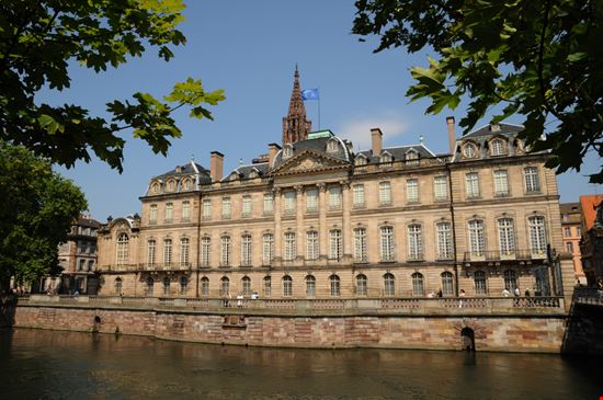 Palais Rohan Palais Rohan Pack-Shot - Shutterstock.com 