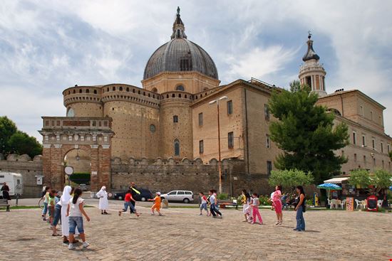 Loreto Santuario della Santa Casa  stock.adobe.com 