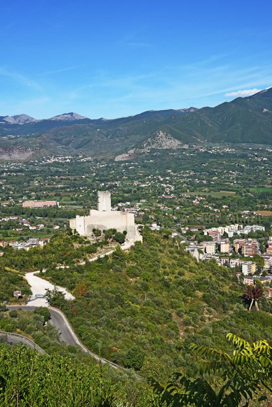 Rocca Ianula Rocca Ianula Panaccione Robertino / Shutterstock.com 