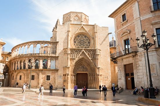 La Cattedrale La Cattedrale slowcentury - Istockphoto.com 