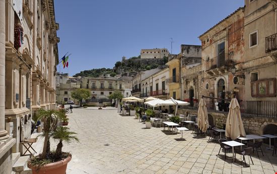 Via Francesco Mormino Penna Via Francesco Mormino Penna Angelo Giampiccolo - Shutterstock.com 