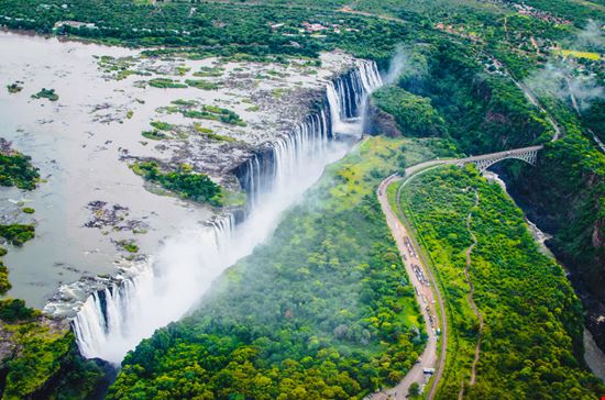 Cascate Vittoria Cascate Vittoria zuhanna - Shutterstock.com 