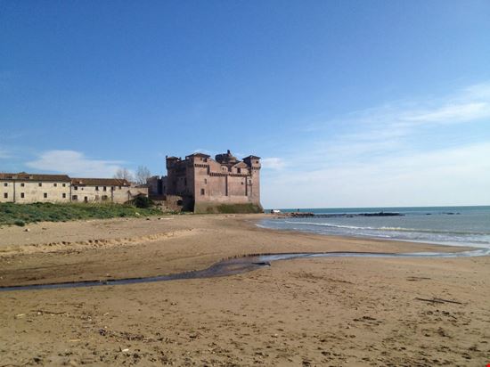 Castello di Santa Severa Castello di Santa Severa Martina Francavilla - Shutterstock.com 