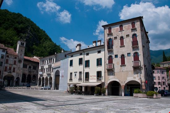 Serravalle Serravalle giovanni boscherino / Shutterstock.com 