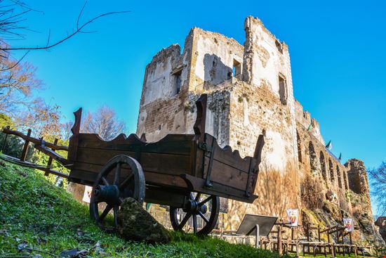 Riserva Naturale di Monterano Riserva Naturale di Monterano Shutterstock.com 