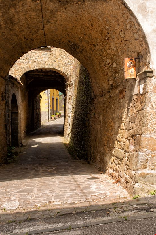 Benabbio Il borgo di Benabbio Steve Lovegrove - Shutterstock.com 