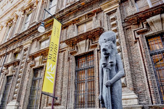 Egyptian Museum and Gallerie Sabauda Turin hydra viridis / Shutterstock.com 