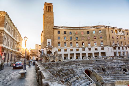 Lecce Anfiteatro romano  ariadna de raadt - Shutterstock.com 