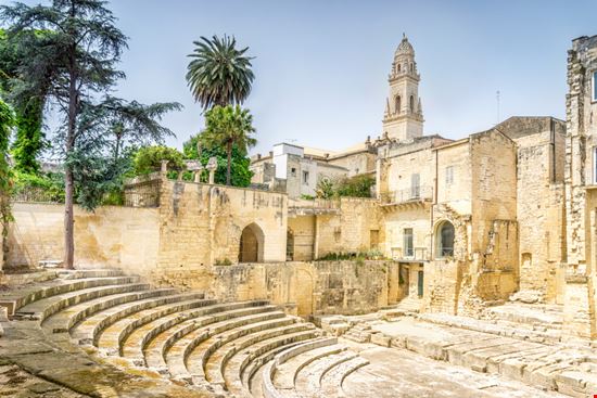 Lecce Anfiteatro romano  Sopotnicki - Shutterstock.com 