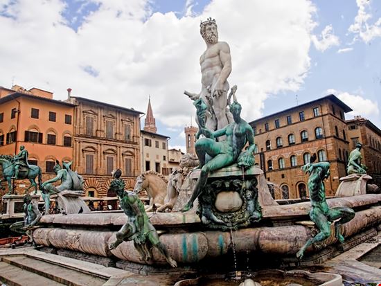 Fontana_di_Nettuno Fontana_di_Nettuno  