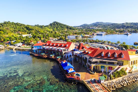 Roatan Roatan GTS Productions / Shutterstock.com 