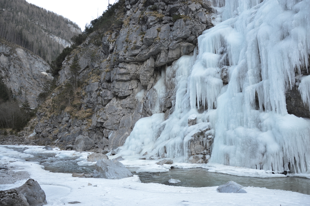 Cascate