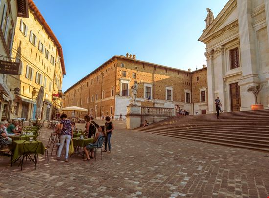 Urbino Urbino Veniamin Kraskov / Shutterstock.com 
